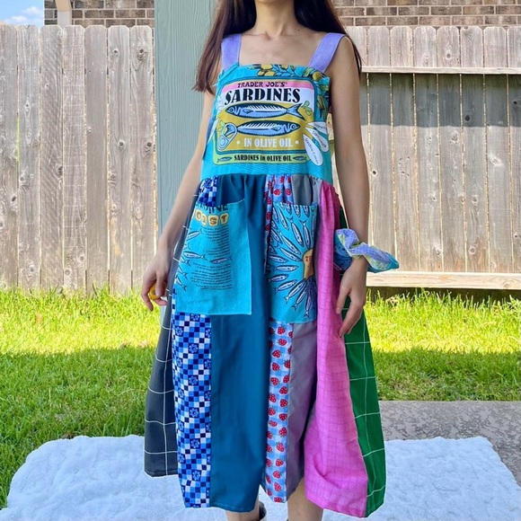 Handmade Dress Using Trader Joe’s Tote SKU 08094 Sardine Fish/Big Pockets - Picture 4 of 8